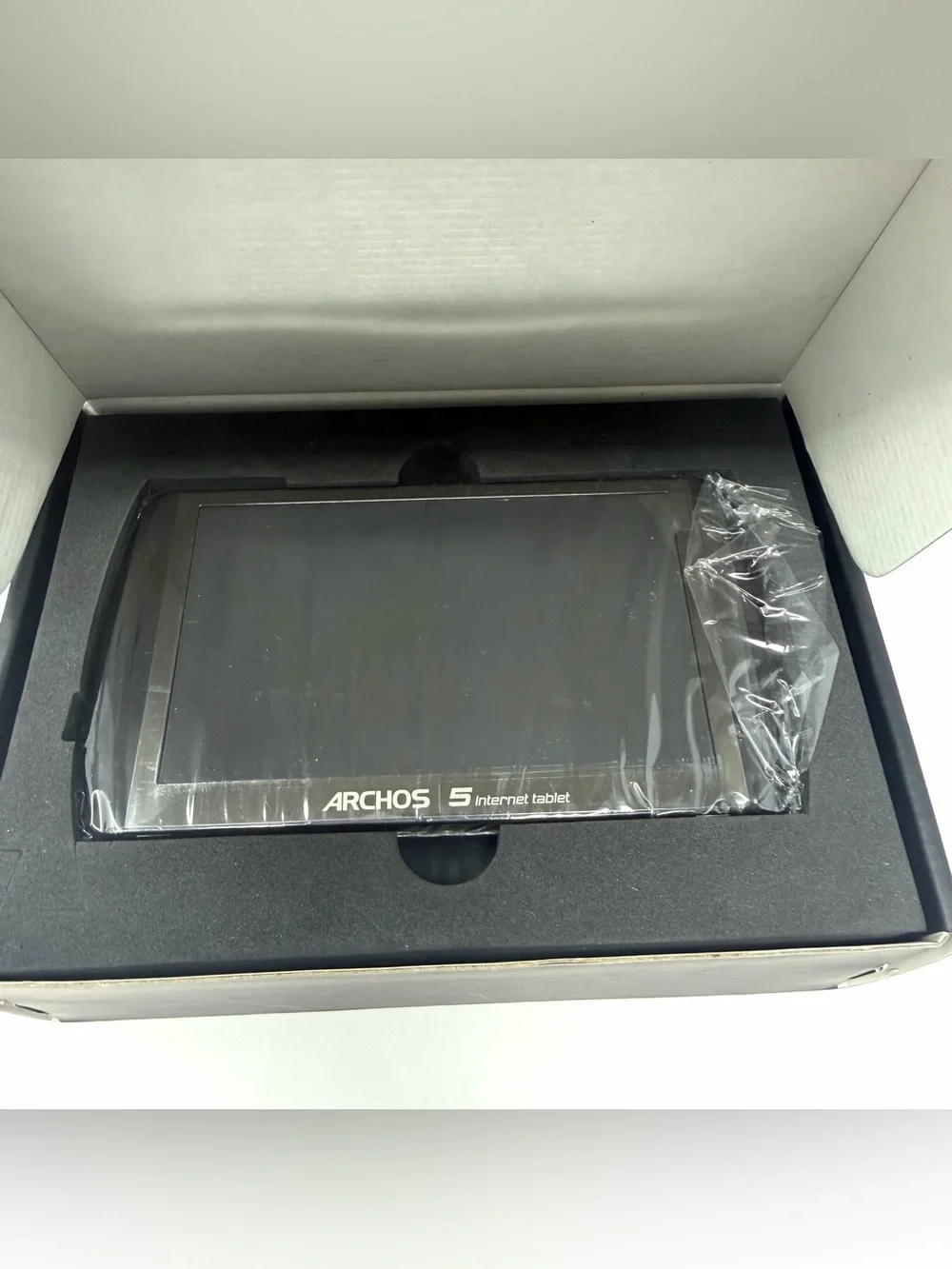 Archos 5 160GB Internet Tablet Android Interface HD GPS NOS Brand NEW Open Box